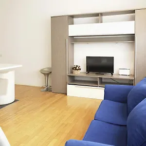 Apartament Rio, Mediolan