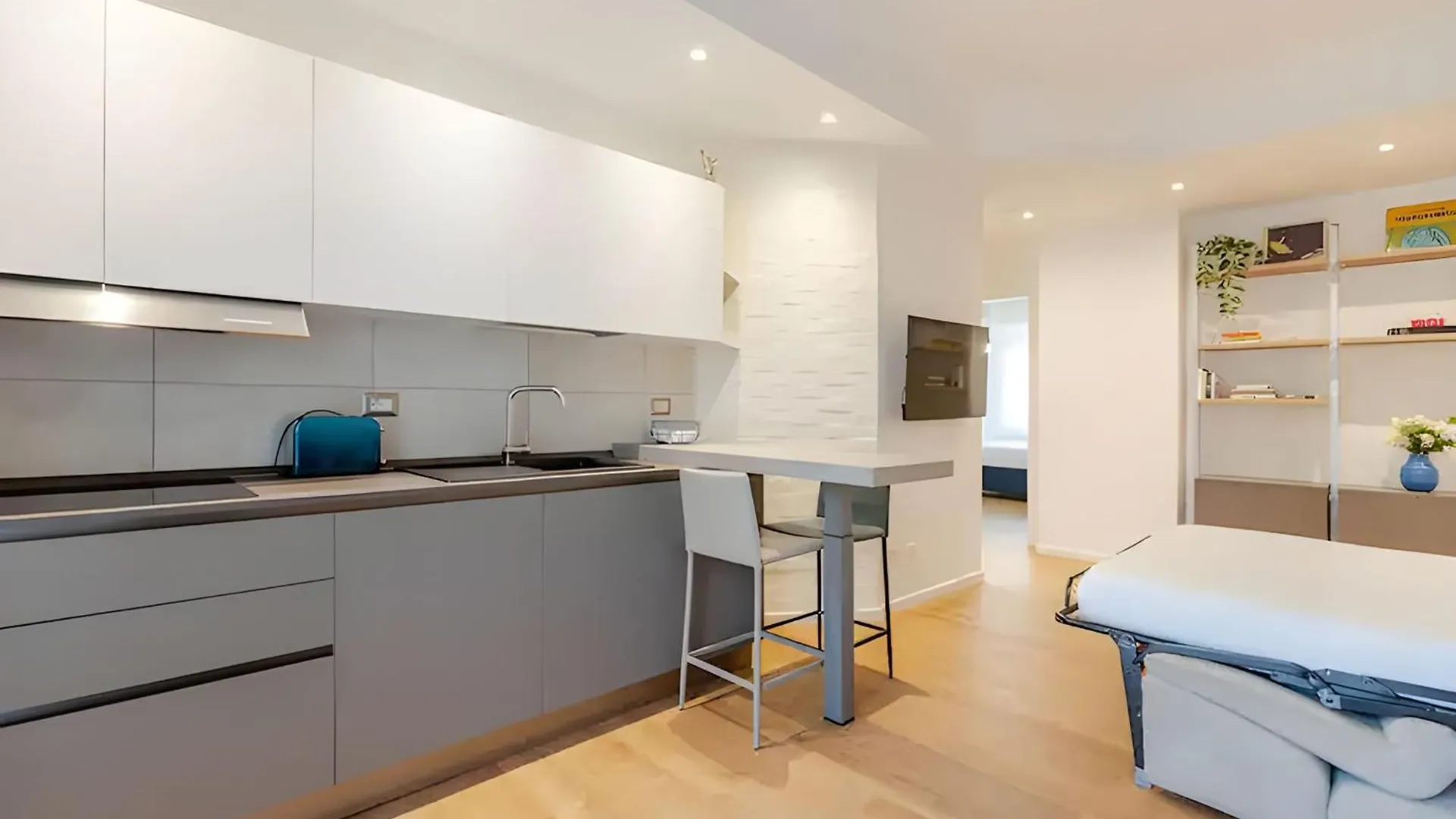 Visit Milano - Home Solution 0*, Milan Italy