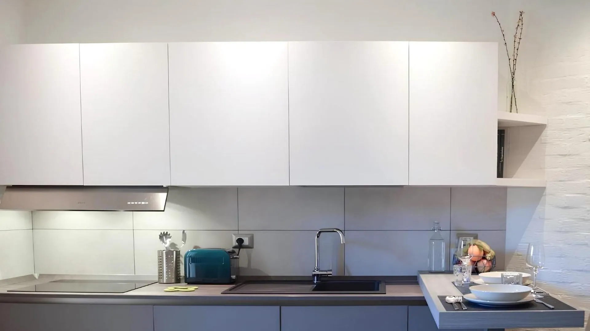 Visit Milano - Home Solution 0*, Milan Italy